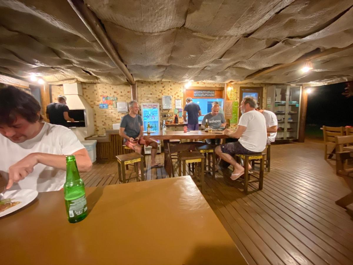 Готель Bahia Surf Camp Abrantes Екстер'єр фото