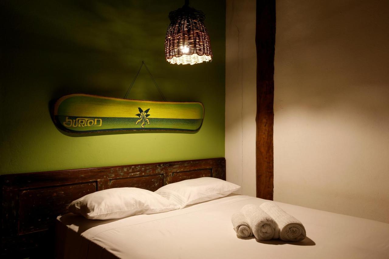 Готель Bahia Surf Camp Abrantes Екстер'єр фото