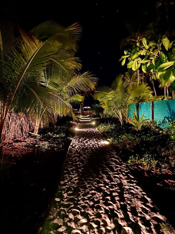 Готель Bahia Surf Camp Abrantes Екстер'єр фото